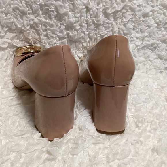 The Fabulous LV Madeleine pumps from Louis Vuitton.  Pure class.  😍😍😍 - Picture 6 of 12